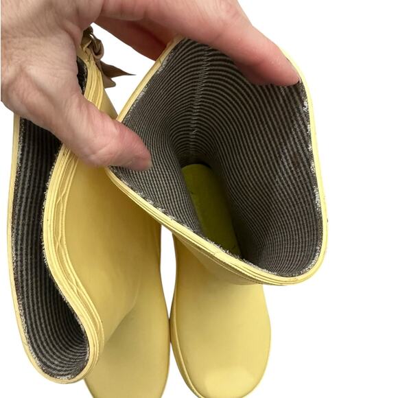 SWEETHONEY Butter Yellow Rain Boots 11 - Picture 7 of 8